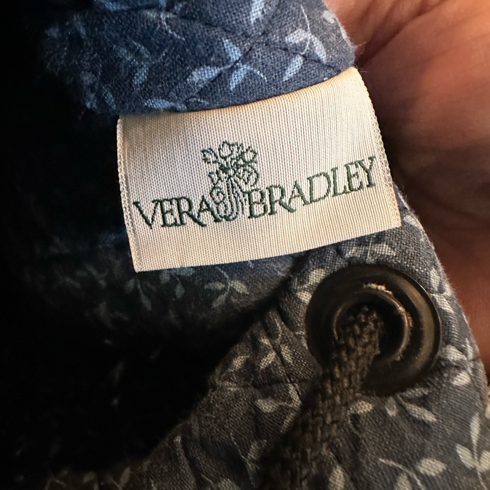 Vera Bradley Provencal Blue Quilted Drawstring Backpack Navy Paisley Retired EUC - Picture 5 of 6